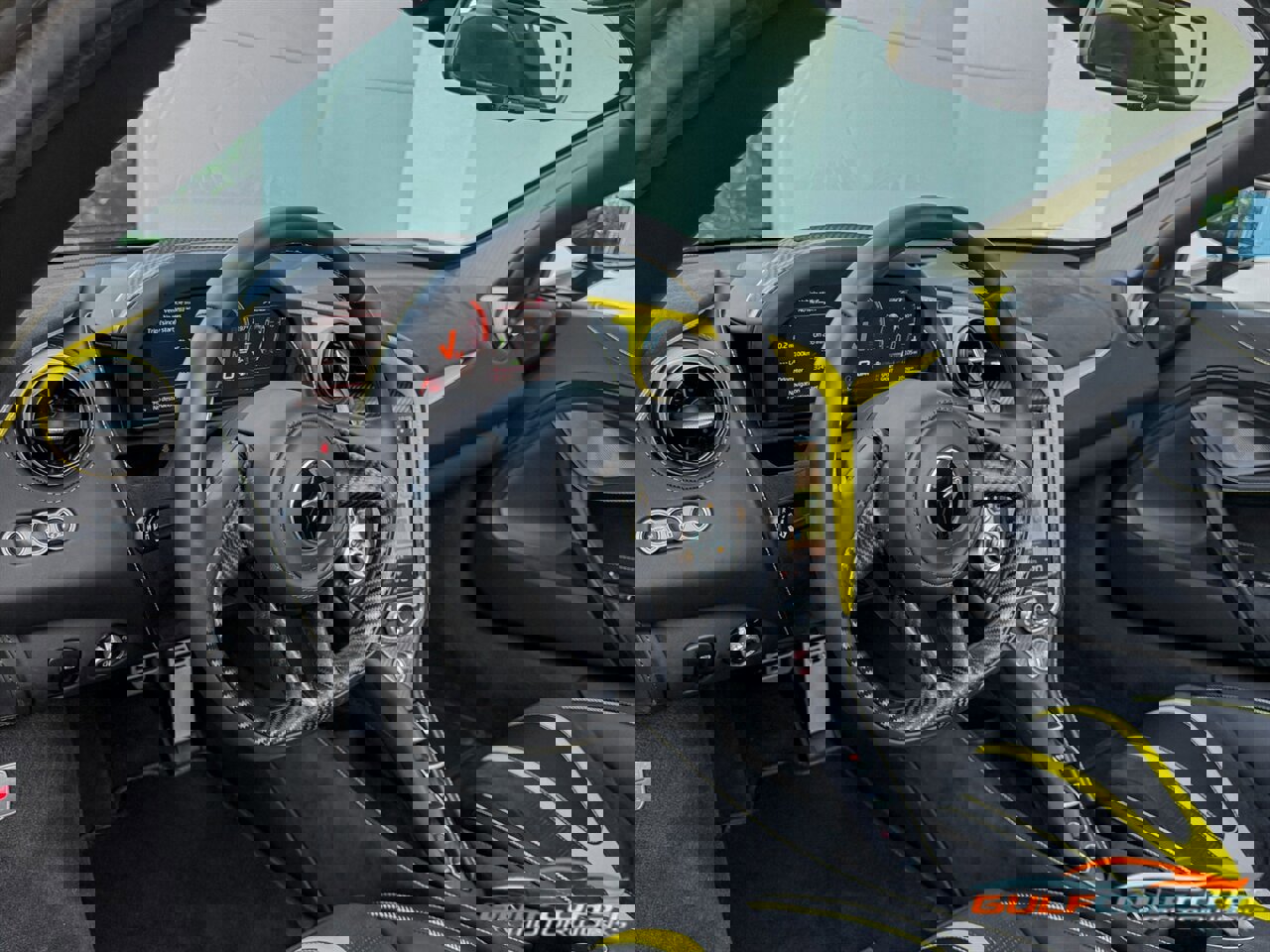 Used 2022 McLaren 720S Performance image 13