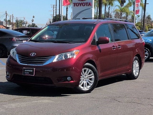 Used 2015 Toyota Sienna XLE w/ XLE Navigation Package