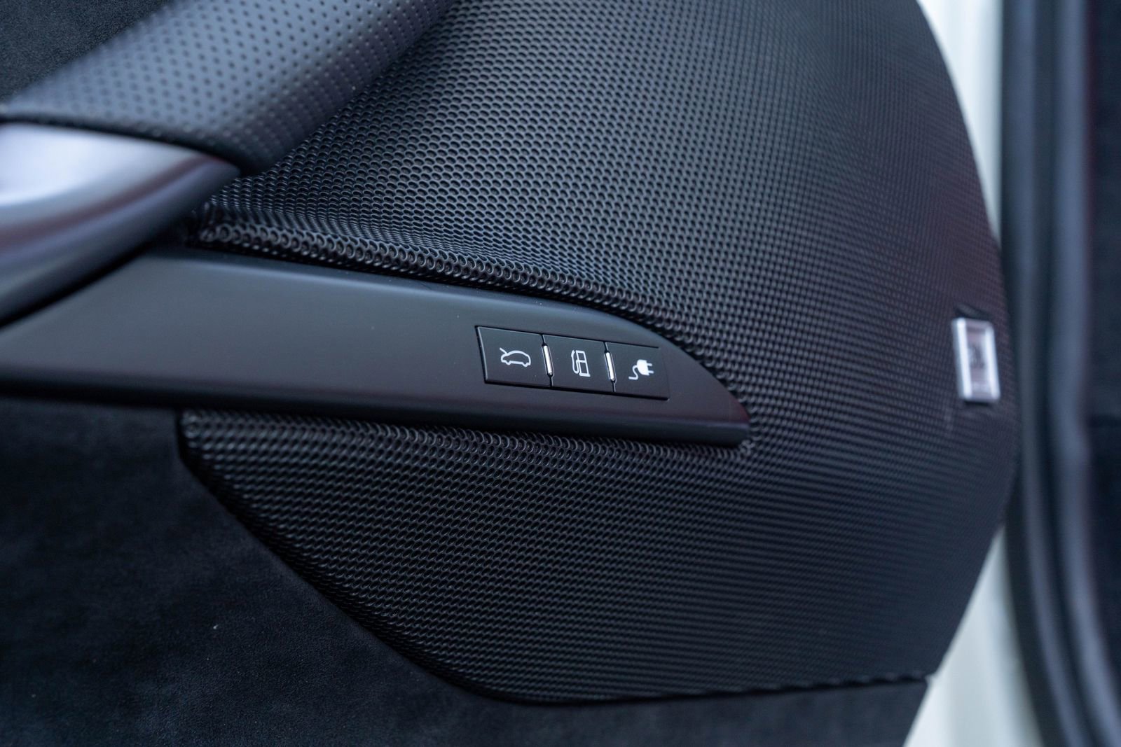 Certified 2025 Ferrari 296 GTS image 29