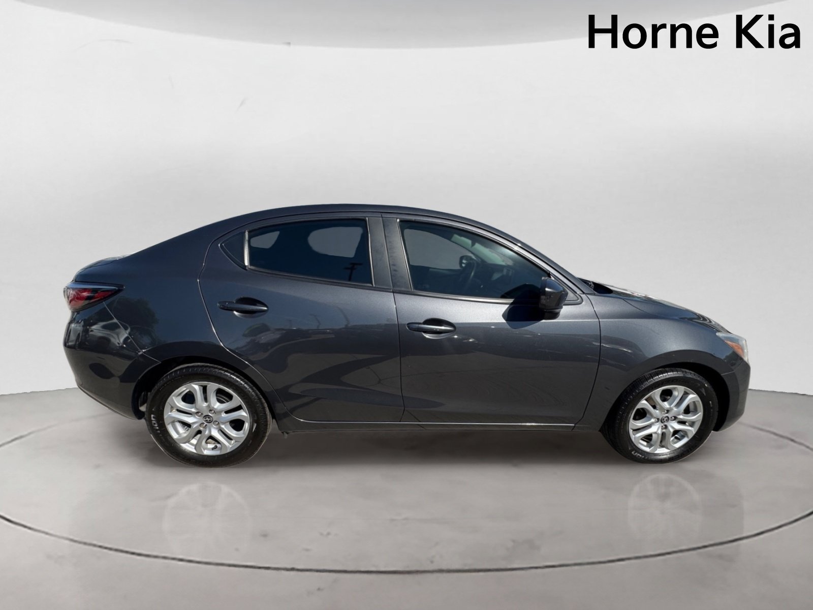 Used 2016 Scion iA FWD image 3
