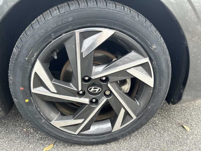 Used 2024 Hyundai Elantra SEL w/ Convenience Package image 16