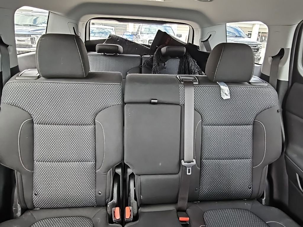 Used 2023 GMC Acadia SLE w/ Driver Convenience Package image 7