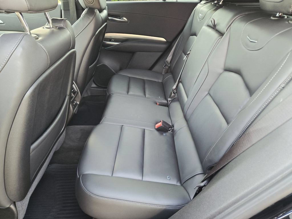 Used 2023 Cadillac XT4 Premium Luxury w/ Technology Package FWD image 17
