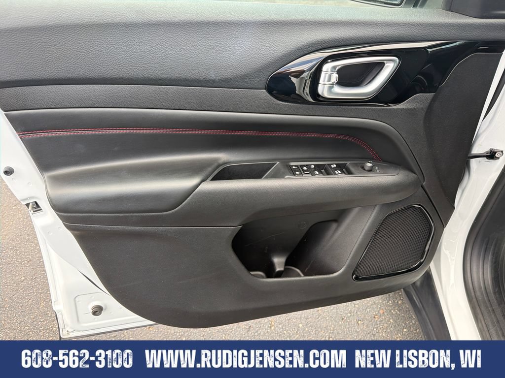 Used 2025 Jeep Compass Trailhawk AWD/4WD image 10