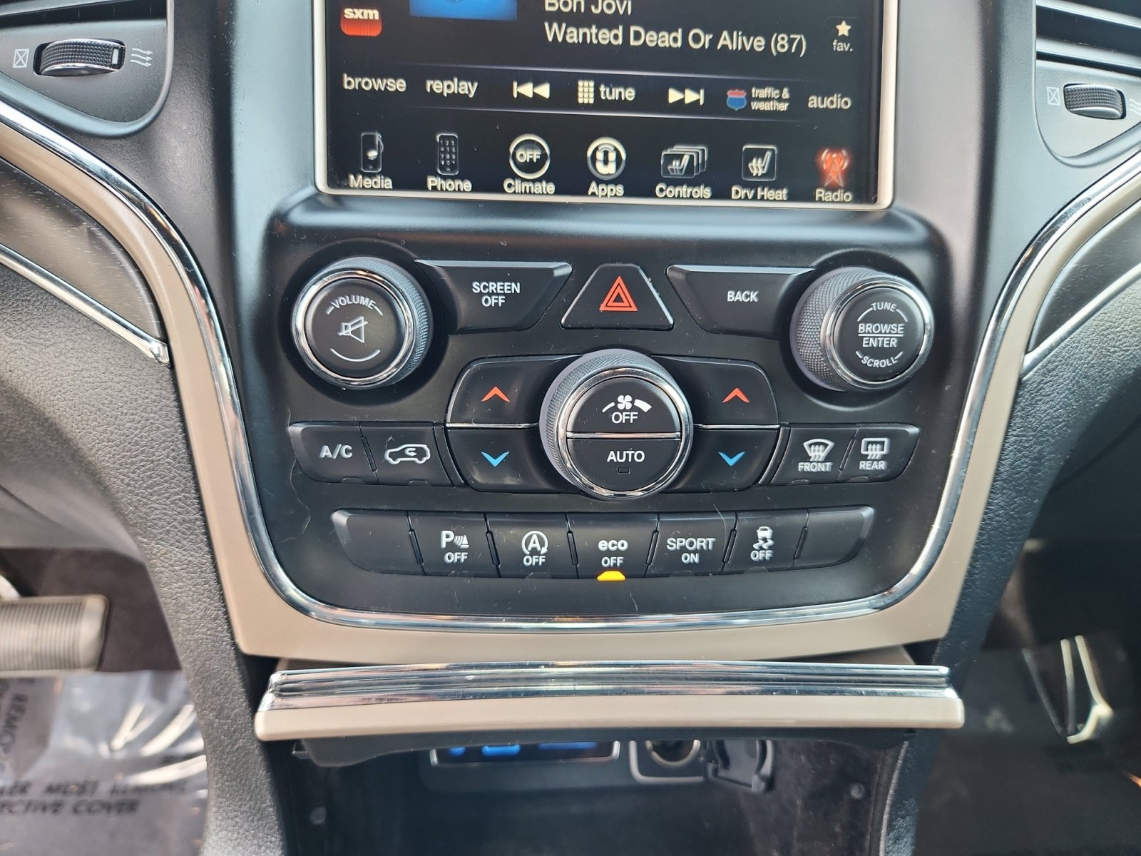 Used 2016 Jeep Grand Cherokee Limited image 12