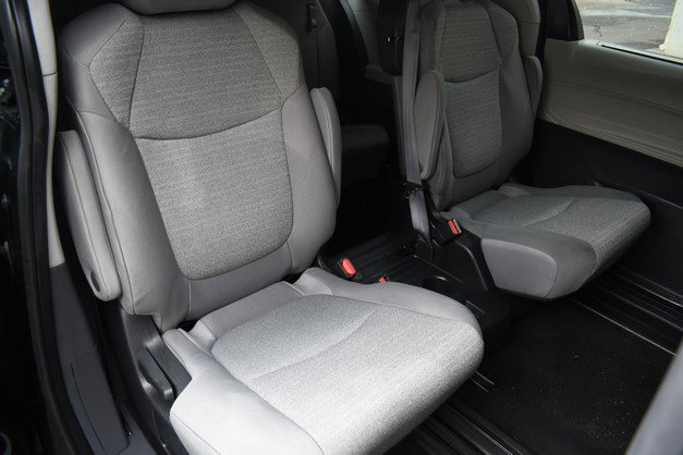 Certified 2022 Toyota Sienna LE image 28