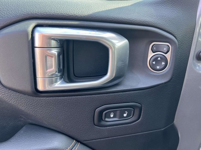Certified 2021 Jeep Wrangler Unlimited Sahara AWD/4WD image 15