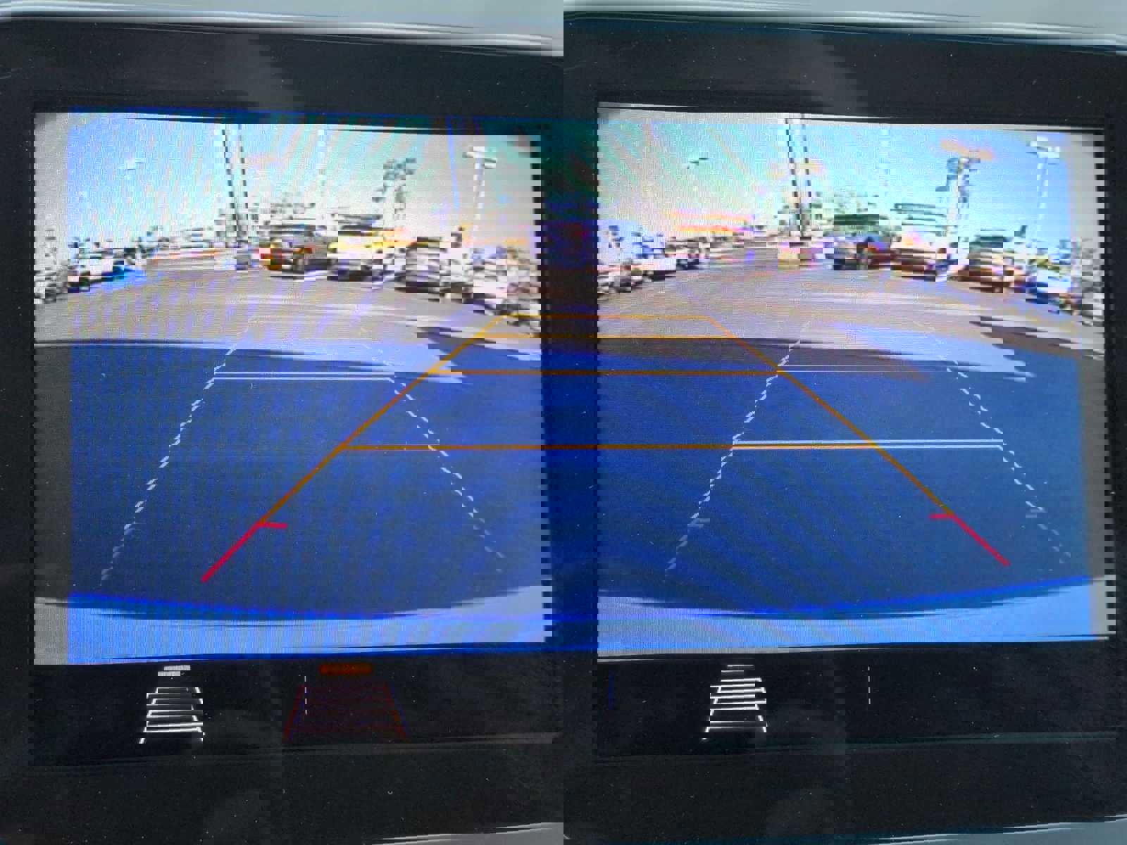 Used 2020 Chevrolet Malibu LT image 19