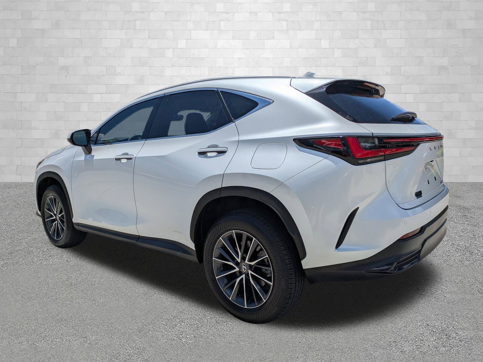 Used 2023 Lexus NX 350 AWD image 4