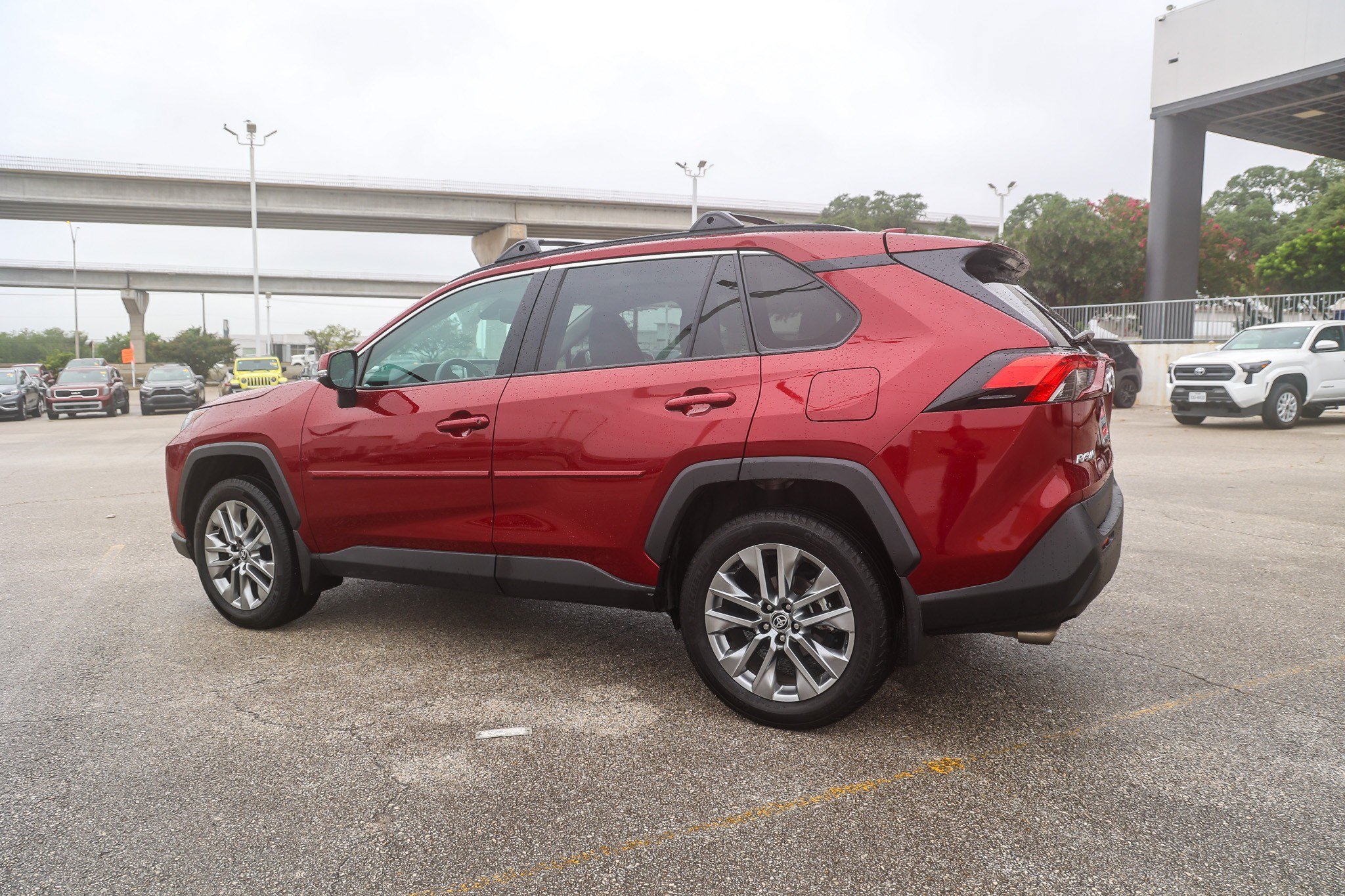 Certified 2023 Toyota RAV4 XLE Premium FWD image 10