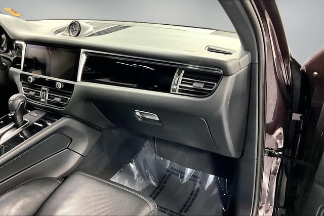 Used 2023 Porsche Macan Turbo AWD/4WD image 25