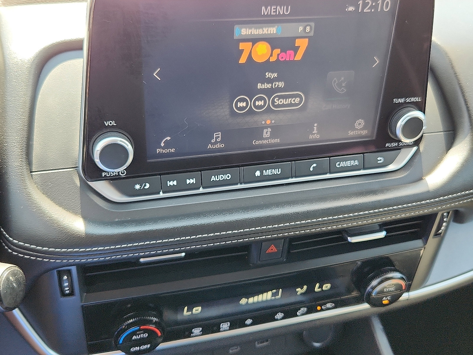 Used 2023 Nissan Rogue SV image 15