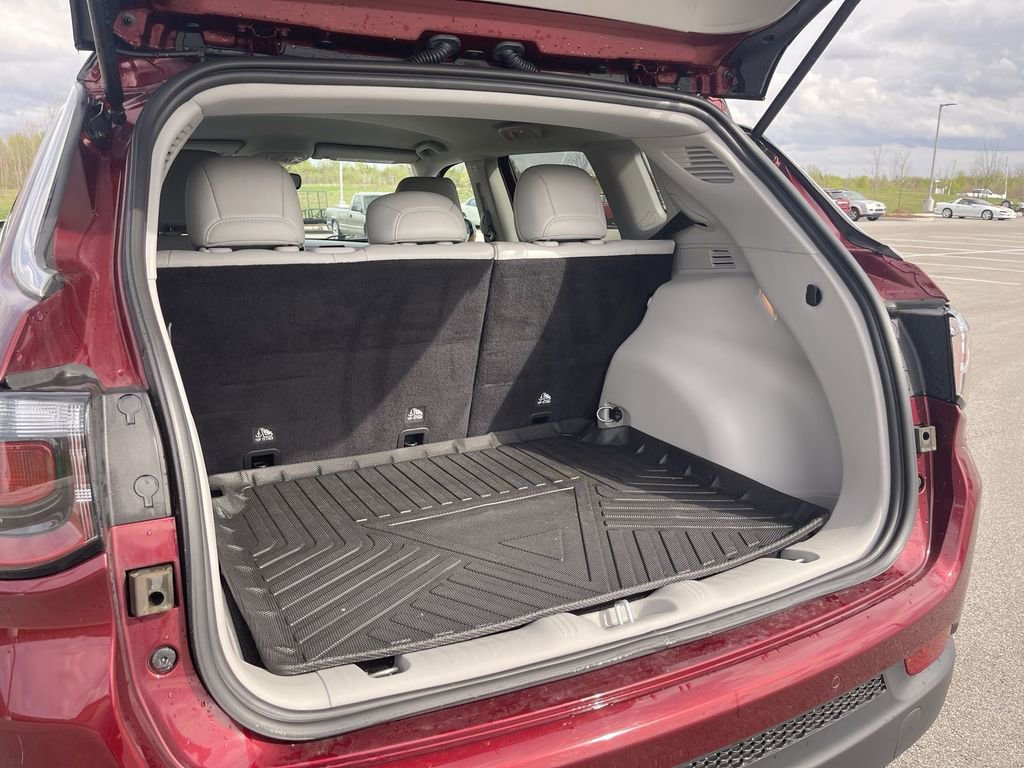 Used 2022 Jeep Compass Limited image 15