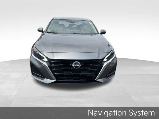 Used 2024 Nissan Altima 2.5 SL AWD/4WD image 2