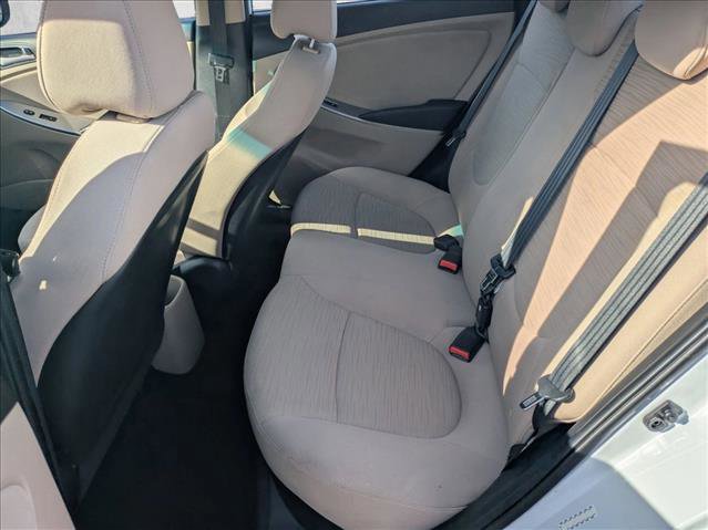 Used 2017 Hyundai Accent SE FWD image 17