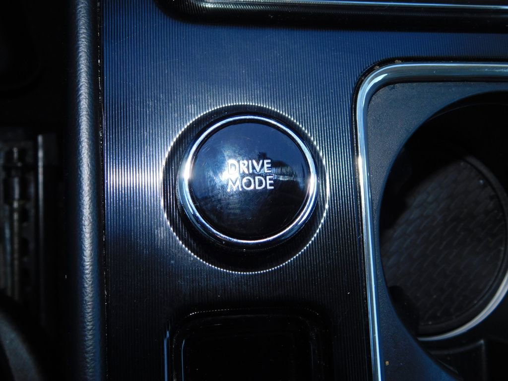 Used 2022 Lincoln Corsair AWD w/ Equipment Group 101A image 38