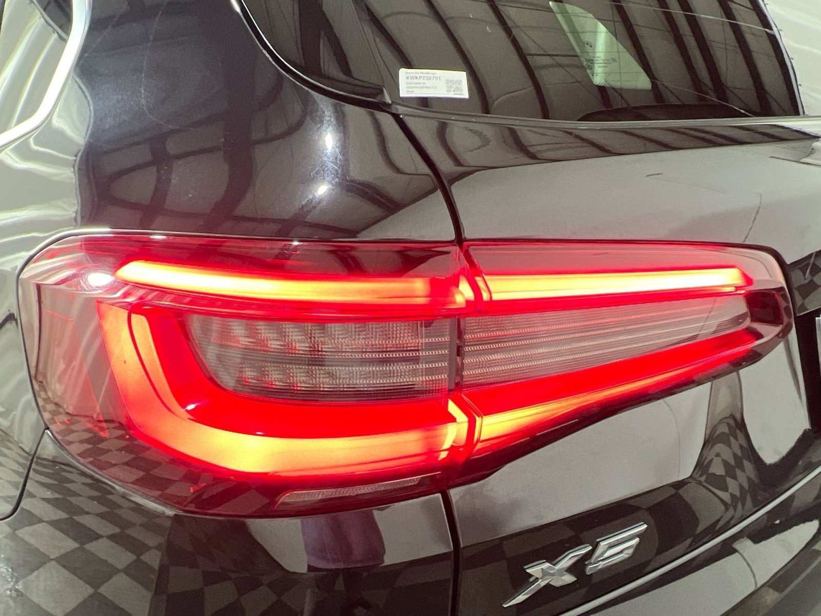 Used 2023 BMW X5 xDrive40i w/ Premium Package image 16