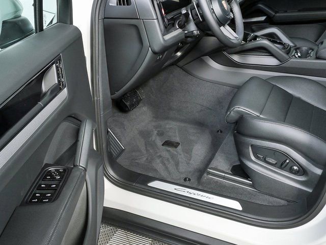 New 2026 Porsche Cayenne image 8