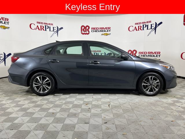 Used 2024 Kia Forte LXS image 9