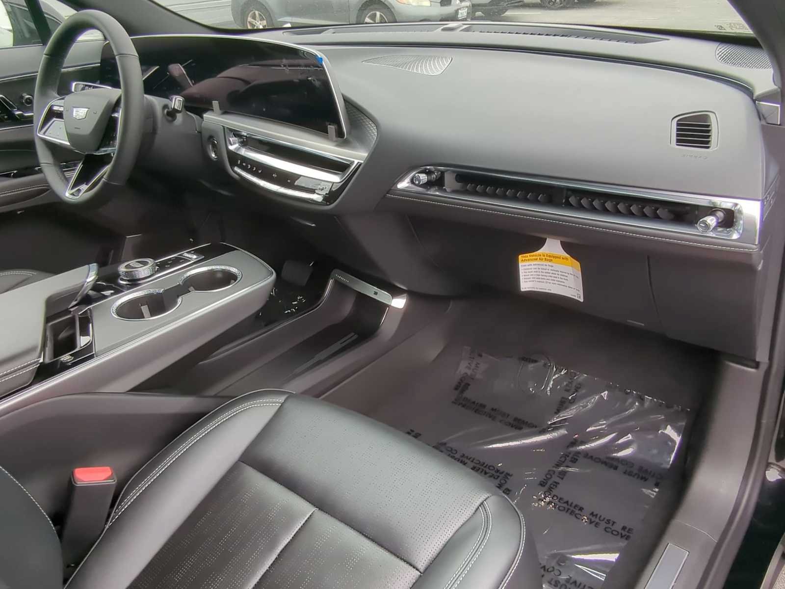 Certified 2024 Cadillac Lyriq Luxury AWD/4WD image 22