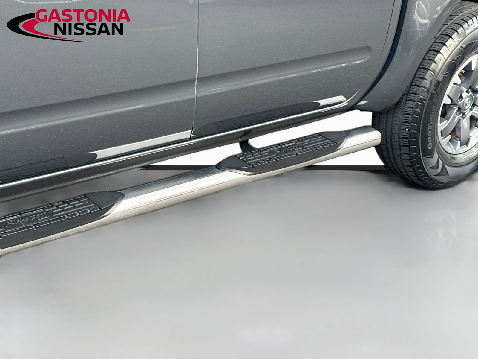 Used 2015 Nissan Frontier PRO-4X w/ Pro-4x Luxury Package image 25