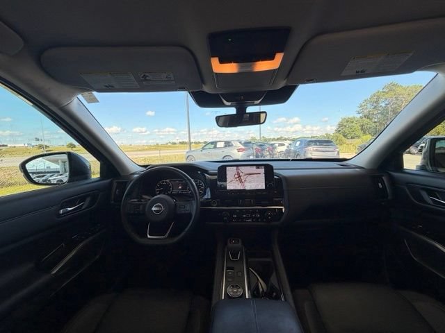 Used 2023 Nissan Pathfinder SL AWD/4WD image 29
