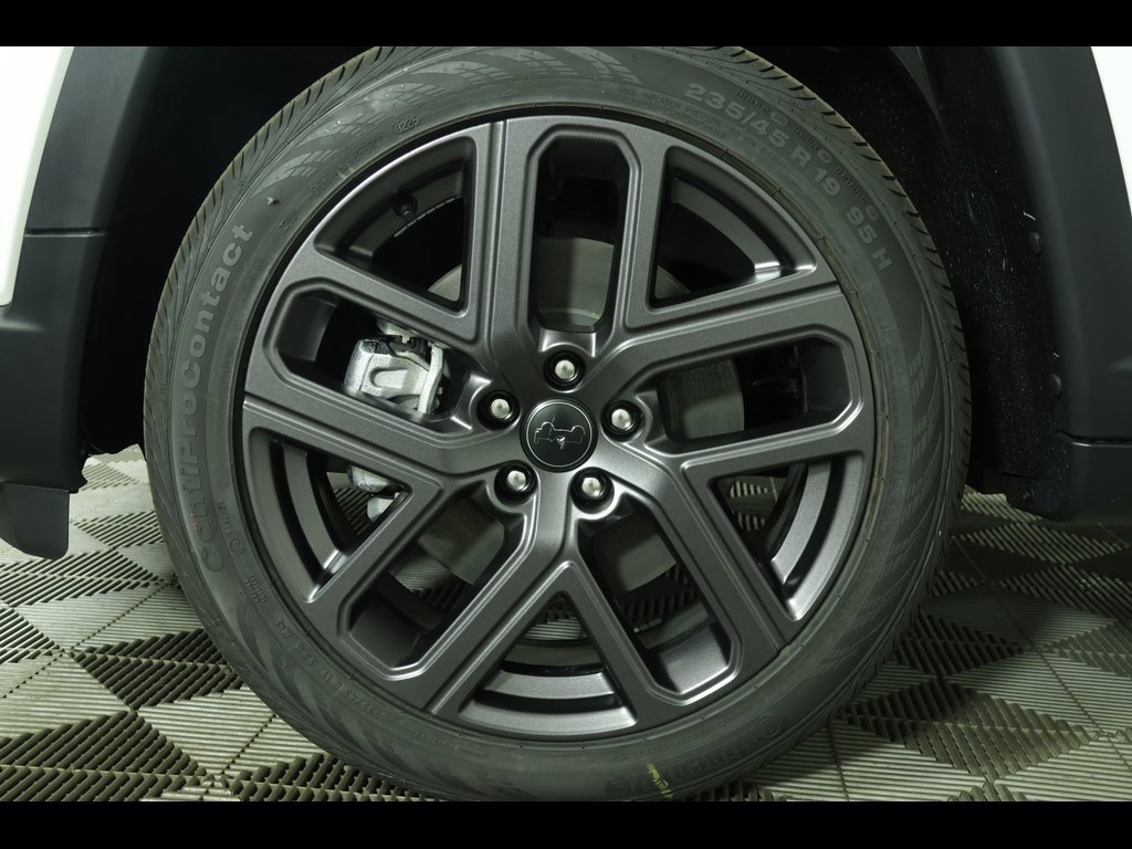 New 2026 Jeep Compass Limited image 16