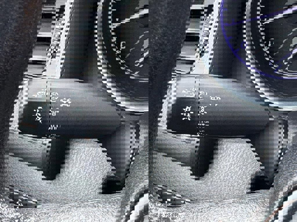 Used 2019 Toyota Camry LE image 13