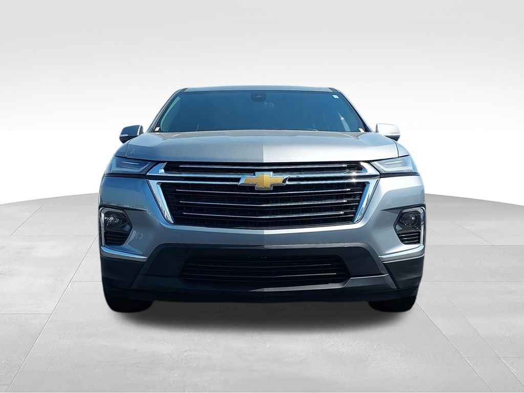 Used 2023 Chevrolet Traverse LT FWD image 3