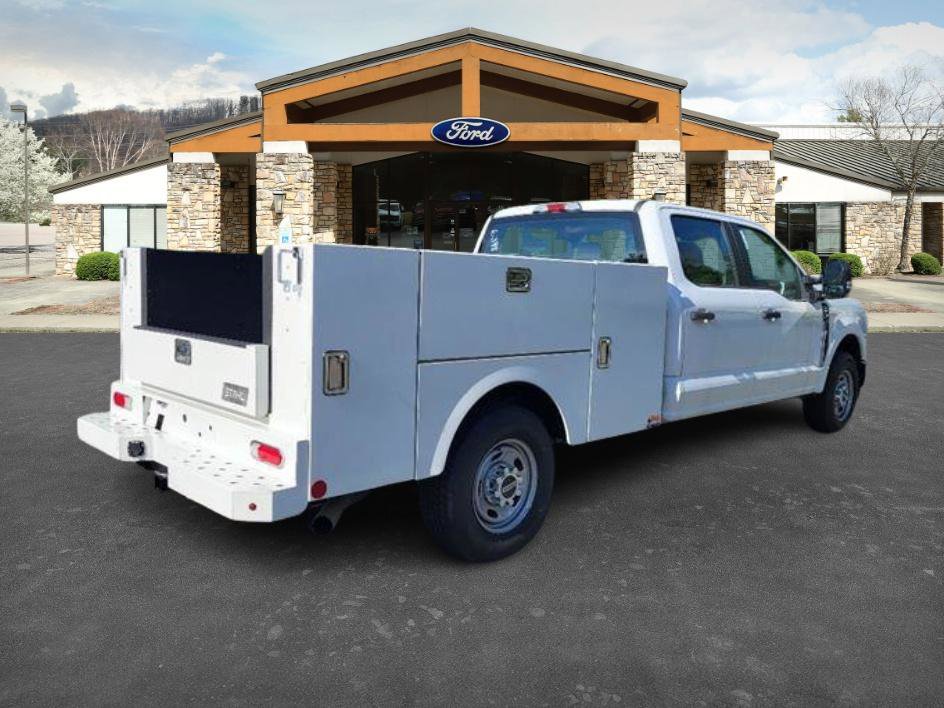 New 2023 Ford F250 XL w/ XL Chrome Package image 21