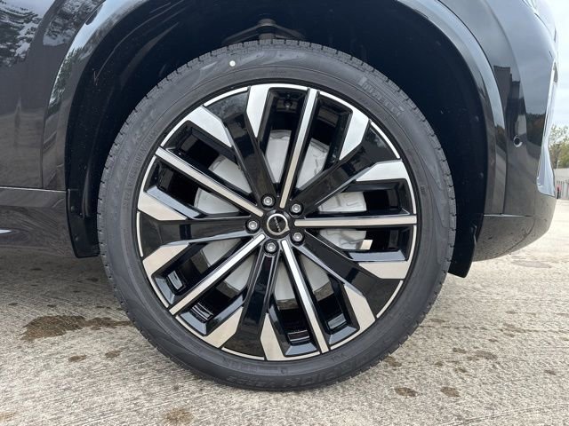 New 2026 Volvo XC90 B6 Ultra w/ Protection Package image 9
