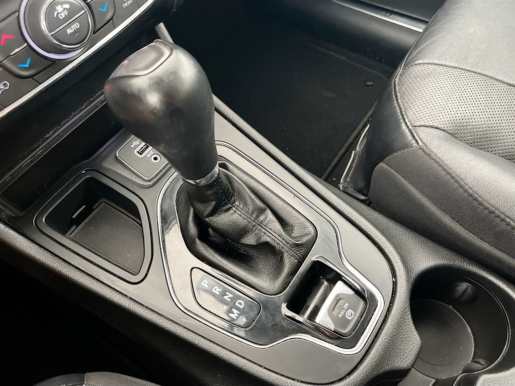 Used 2020 Jeep Cherokee Limited FWD image 17