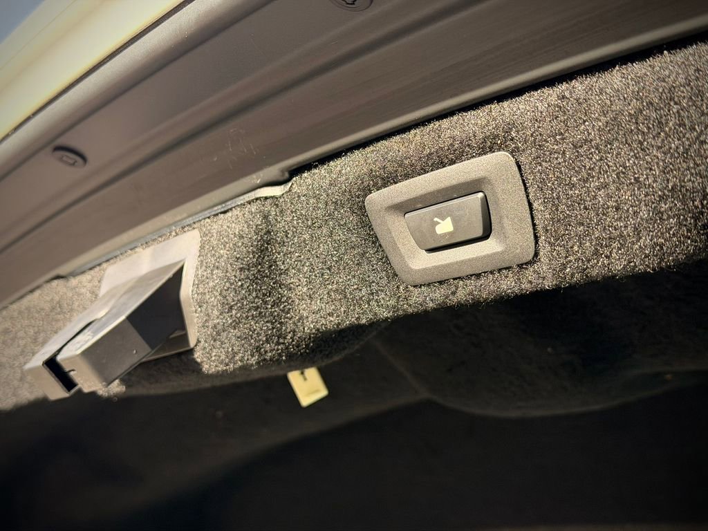 Used 2023 Lucid Air Grand Touring image 14