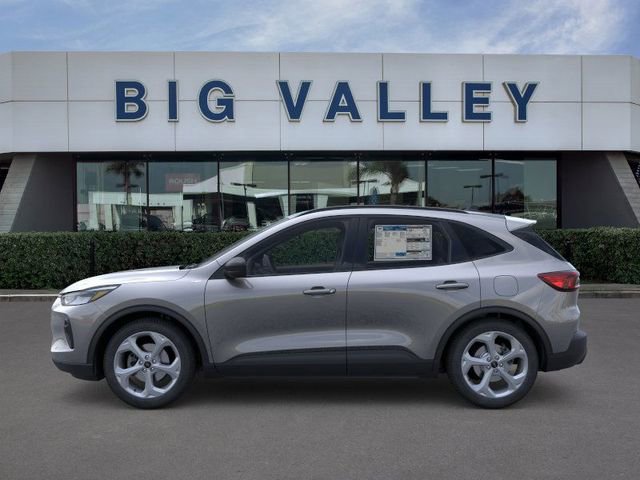 New 2025 Ford Escape ST-Line w/ Cold Weather Package image 3