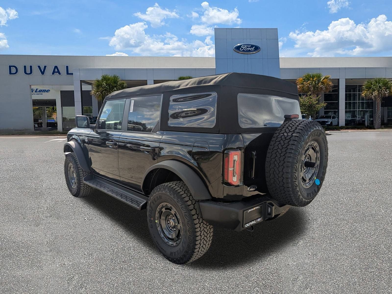 New 2025 Ford Bronco Outer Banks w/ Sasquatch Package AWD/4WD image 6