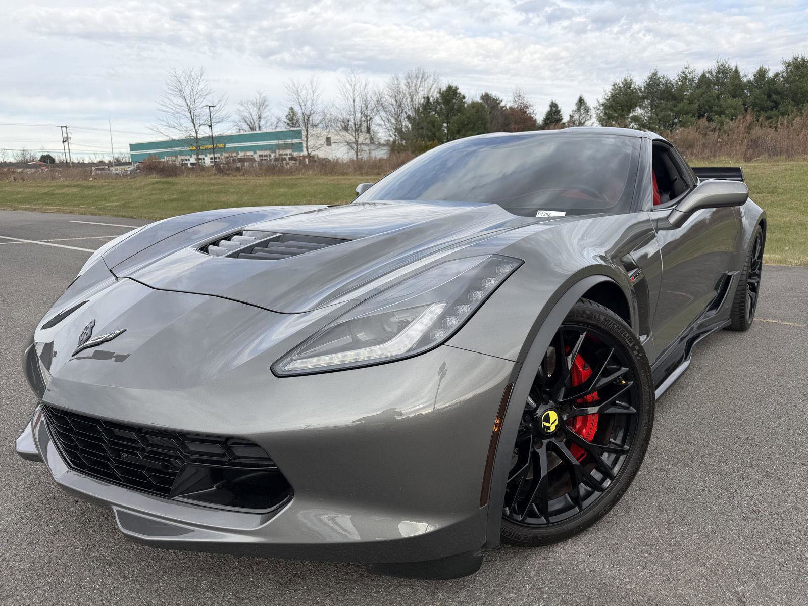 Used 2015 Chevrolet Corvette Z06 w/ 3LZ Preferred Equipment Group image 38