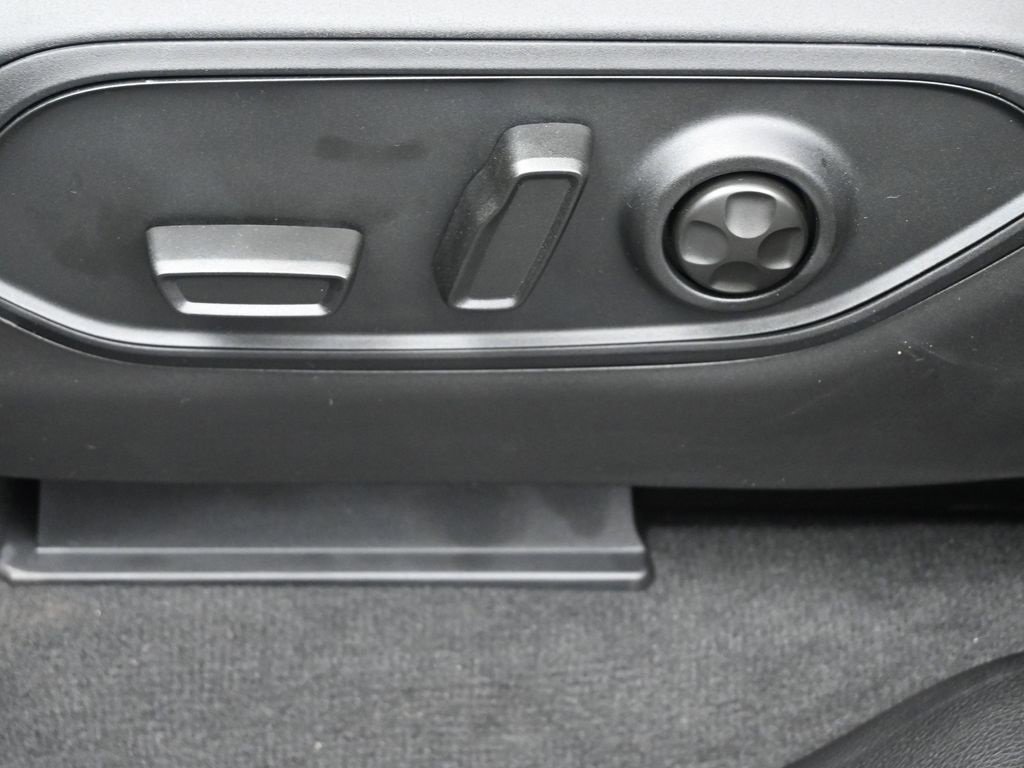 New 2025 Jeep Grand Cherokee L Laredo w/ Luxury Tech Group I image 18