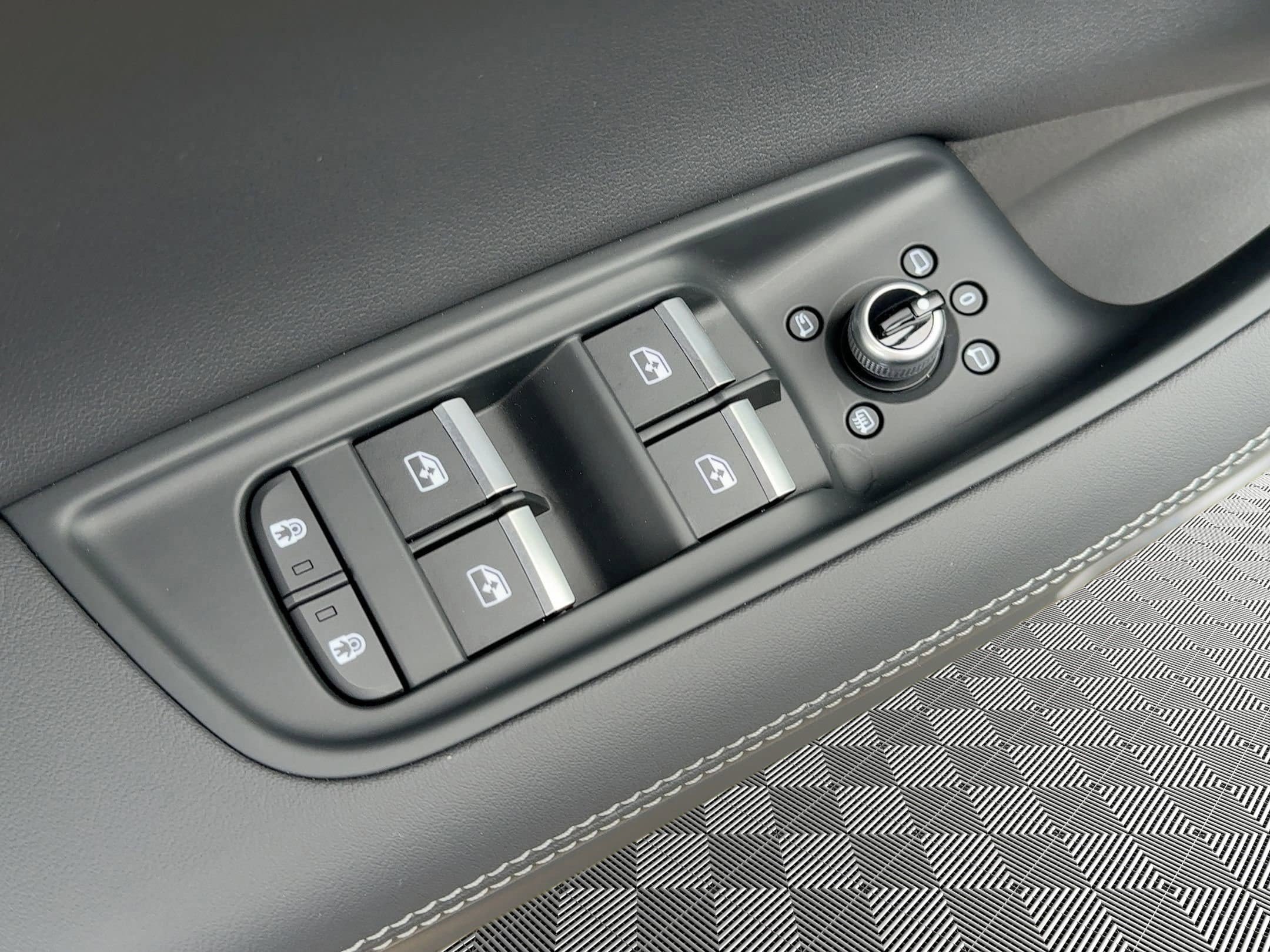 New 2026 Audi Q7 3.0T Premium Plus AWD/4WD image 13