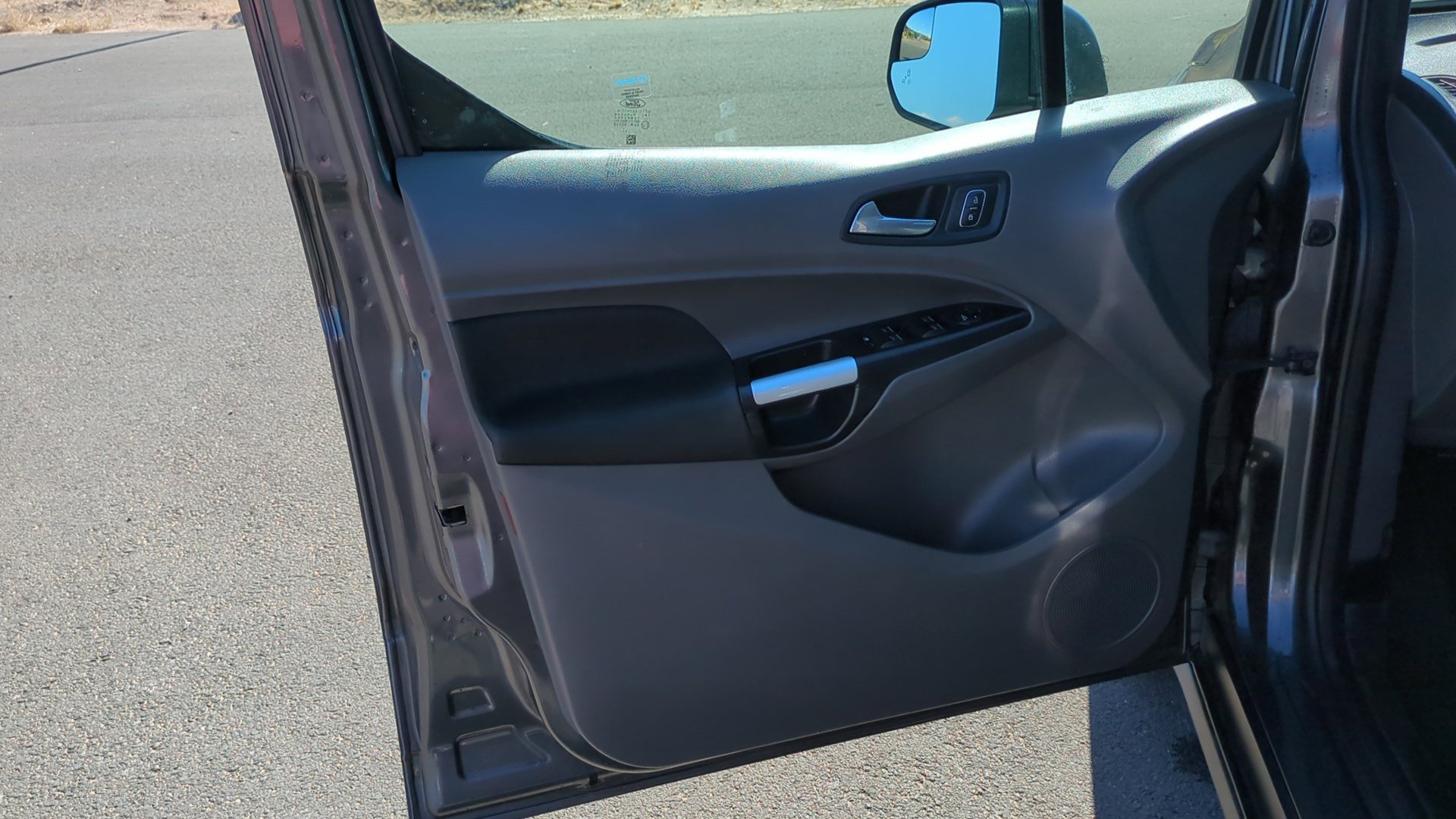 Used 2020 Ford Transit Connect XLT FWD image 14