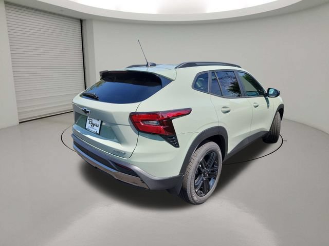 New 2026 Chevrolet Trax ACTIV w/ Sunroof Package FWD image 7