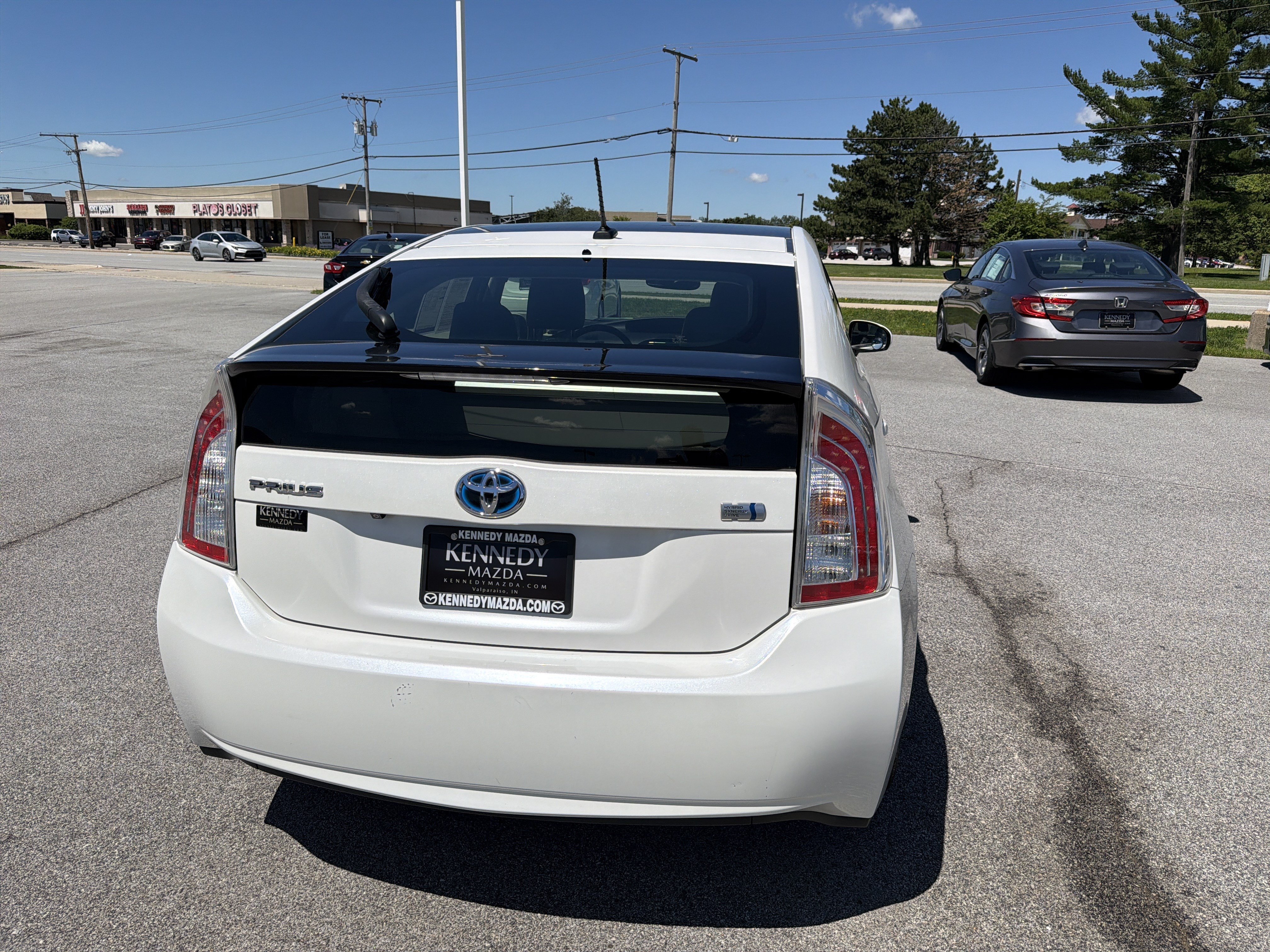 Used 2013 Toyota Prius Four w/ Deluxe Solar Roof Pkg FWD image 4