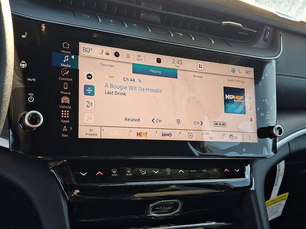 New 2026 Jeep Grand Cherokee Limited w/ Limited Altitude Package AWD/4WD image 17