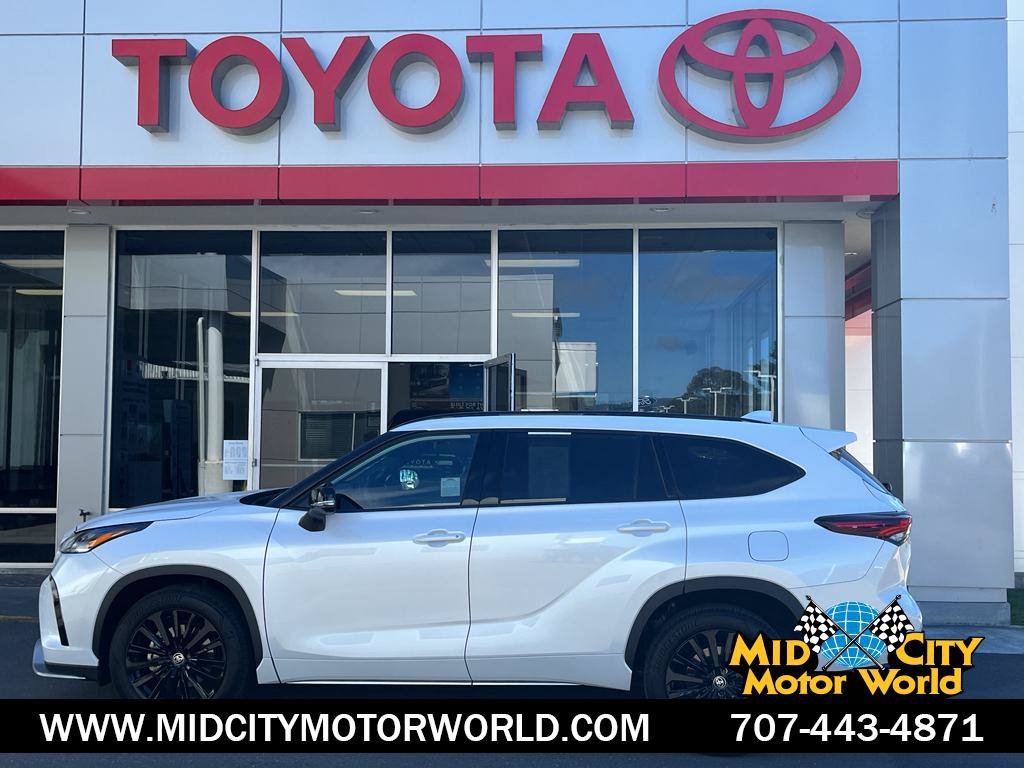 Used 2025 Toyota Highlander XSE
