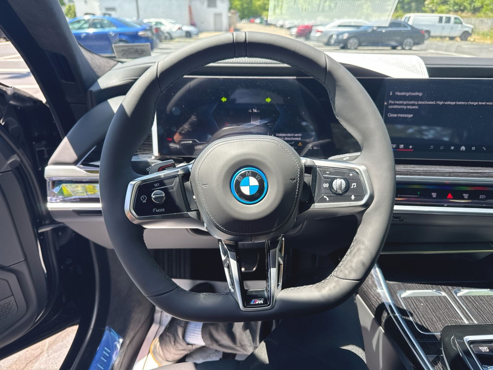 New 2026 BMW i7 M70 w/ M Sport Package RWD image 18