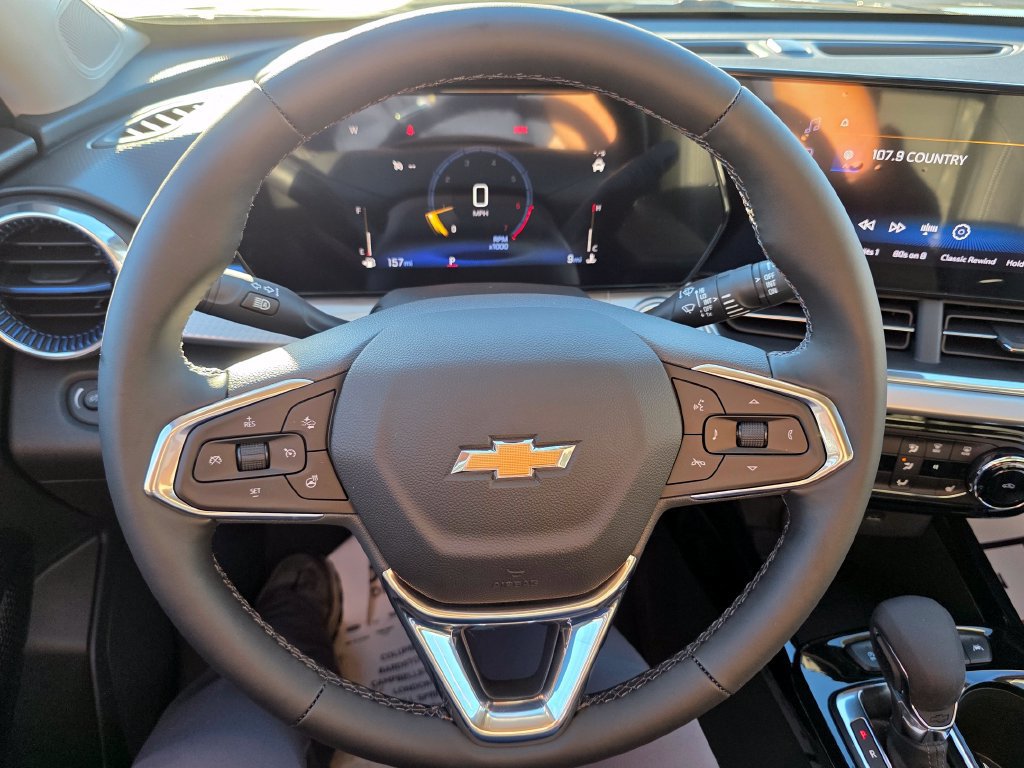 New 2026 Chevrolet Trax LT w/ LT Convenience Package FWD image 14
