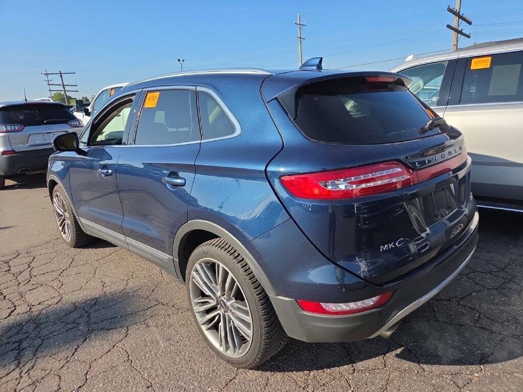 Used 2016 Lincoln MKC Reserve w/ Lincoln MKC Climate Package AWD/4WD image 2