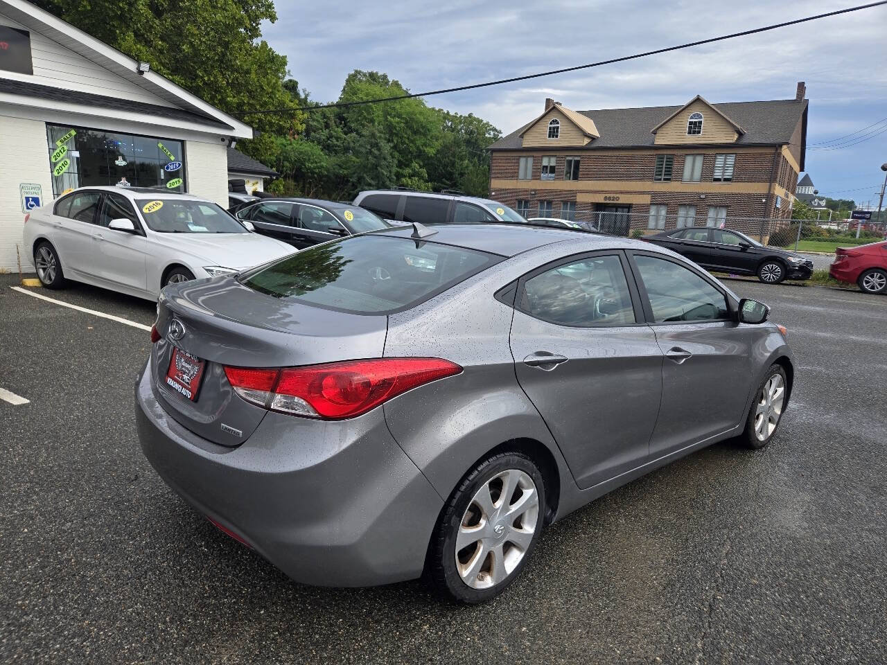 Used 2012 Hyundai Elantra Limited FWD image 7