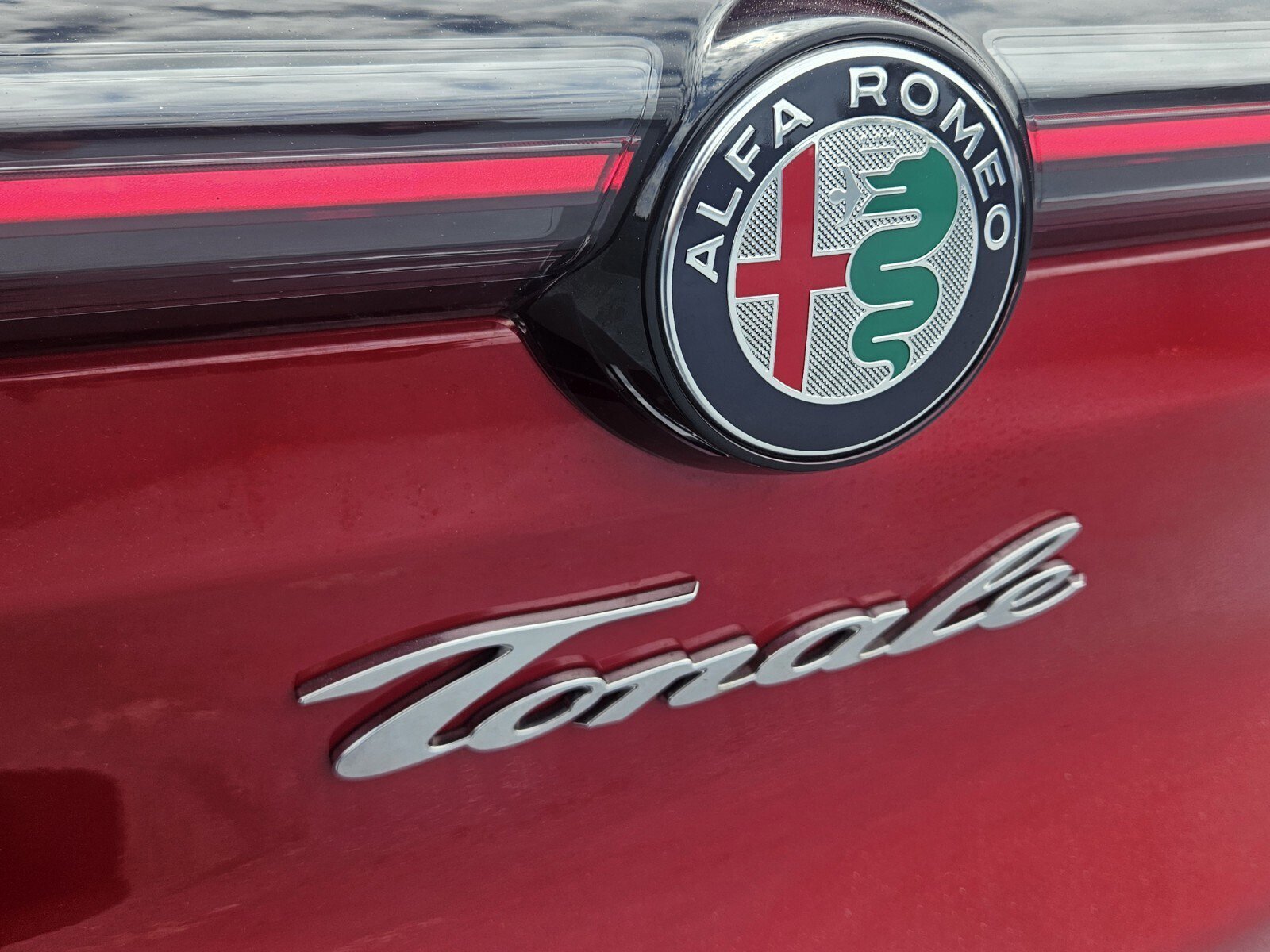 Used 2025 Alfa Romeo Tonale AWD/4WD image 33