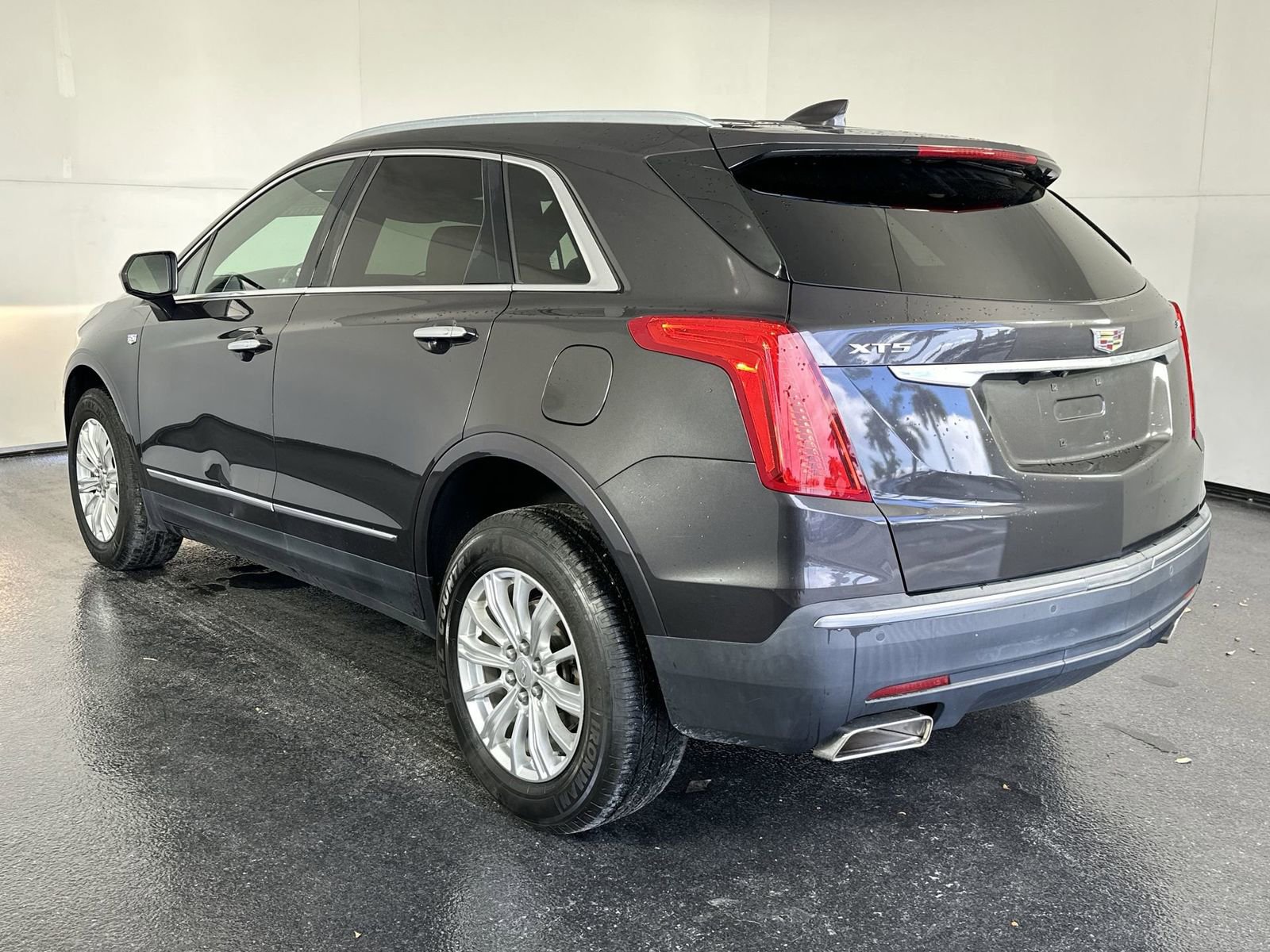 Used 2018 Cadillac XT5 AWD image 9