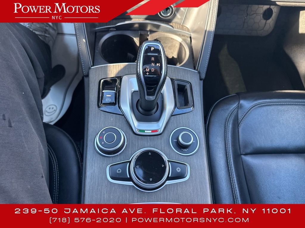 Used 2023 Alfa Romeo Stelvio Ti image 41